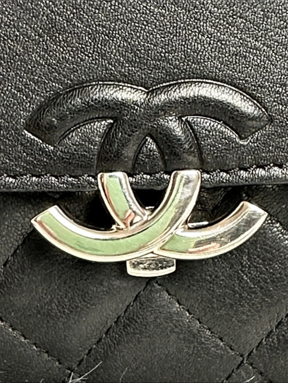 CHANEL classic elegant